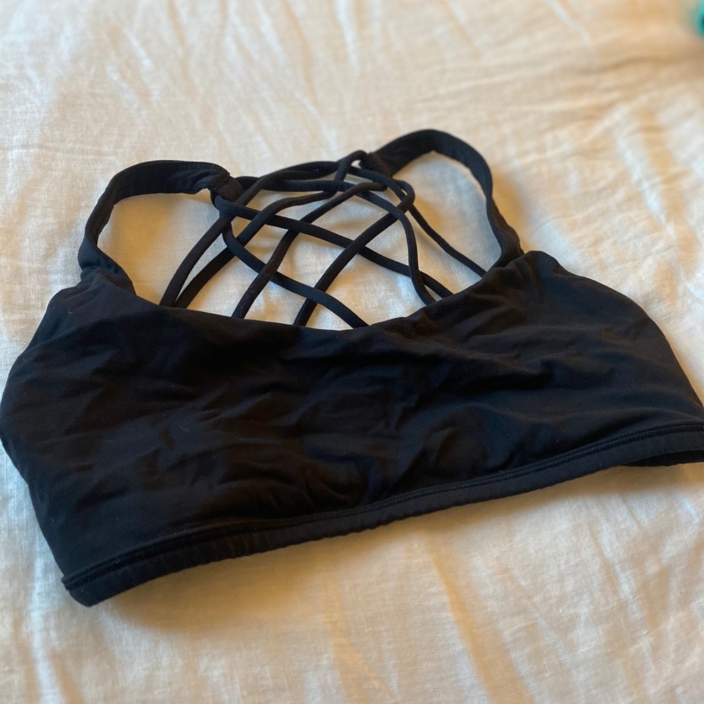 Lululemon sports bra